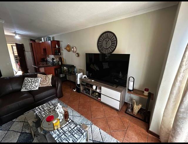 2 BEDROOM APARTMENT FOR SALE IN MONTANA TUINE